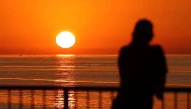 Batı Soğuk Hava İle Mücadele Ediyor, Doğu Sıcaklık Rekorları Kırıyor