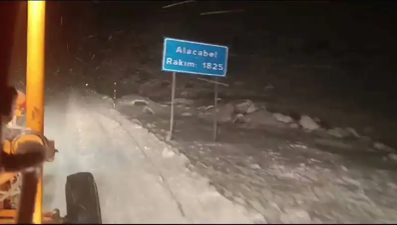 Antalya'da Kışın Göz Kamaştıran Kar Manzaraları: Beklenmedik Bir Sürpriz!