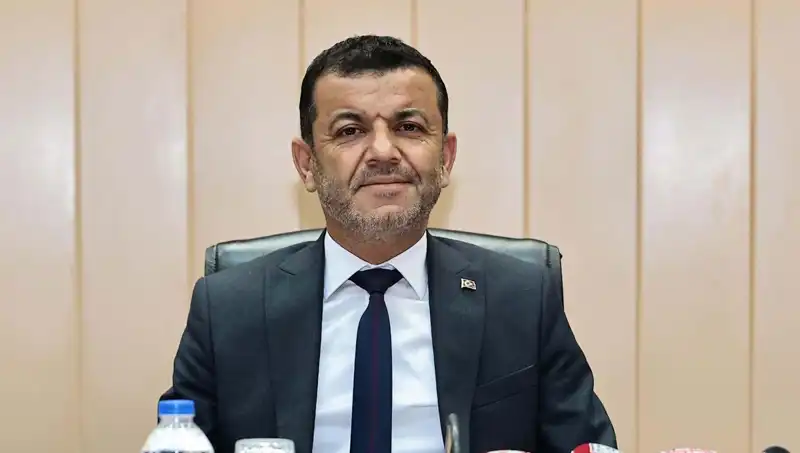 CHP Kurultayı Divan Başkanı Bülent Nuri Çavuşoğlu: Kimdir, Hayatı ve Siyasi Yolculuğu