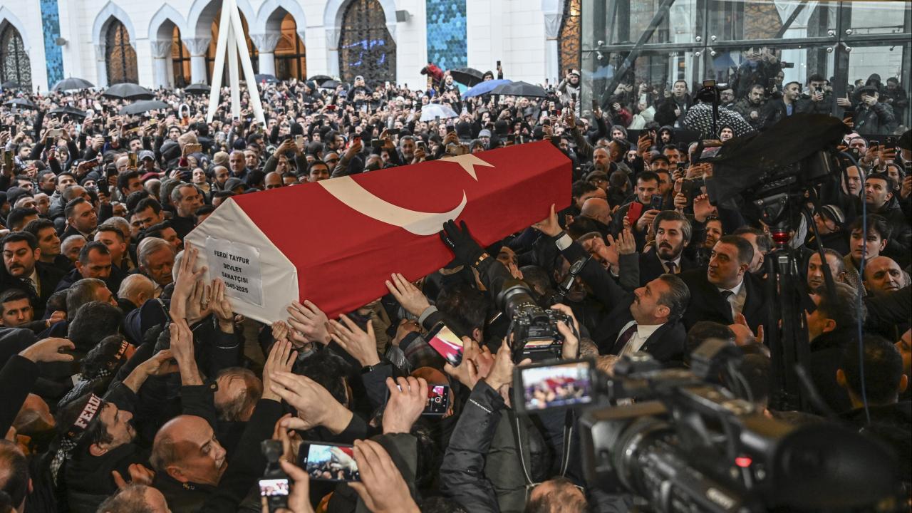 Ferdi Tayfur'un Vefatı