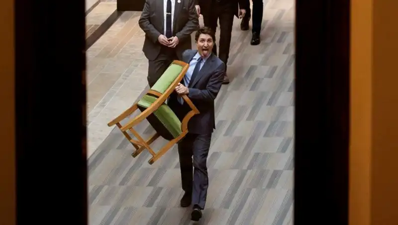 Trudeau, Koltuğunu Alarak Otoriter Yönetim İddialarına Yanıt Verdi