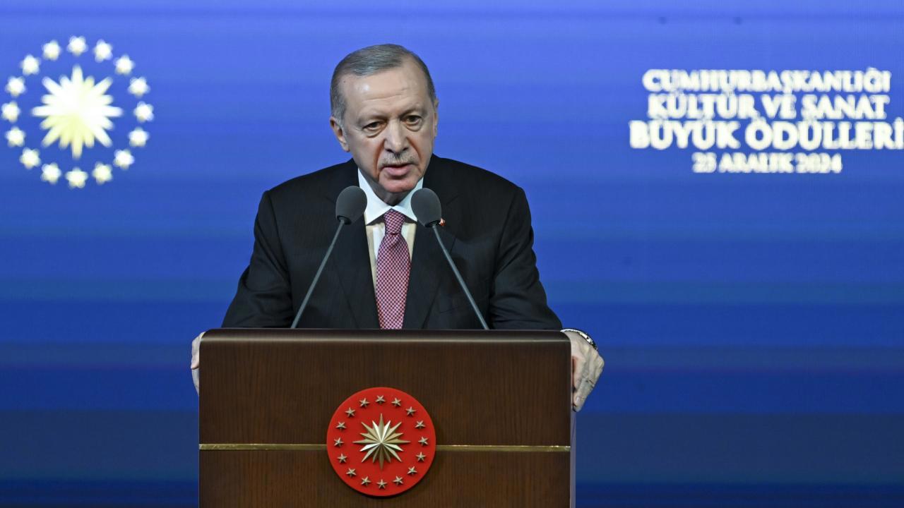 Cumhurbaşkanı Erdoğan, Kültür ve Sanatlara Destek Sözü Verdi
