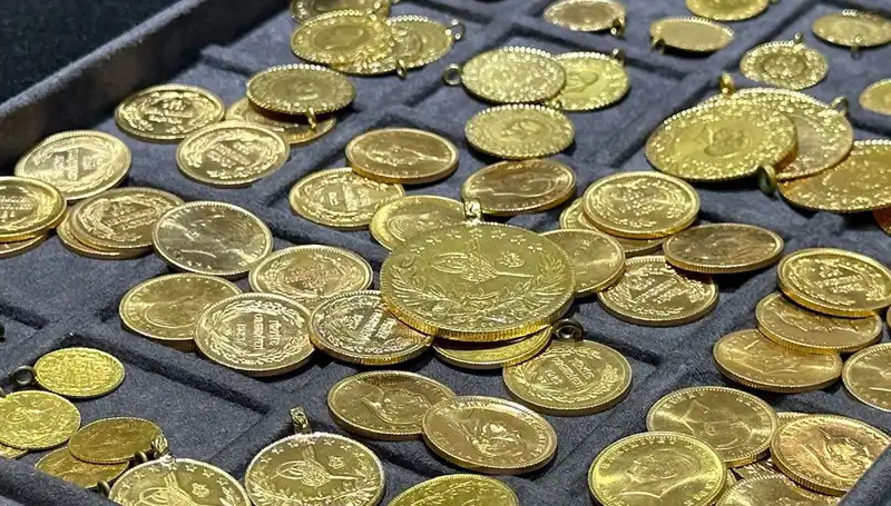 Altın Fiyatları Hafta Sonu Yükseliyor mu, Düşüyor mu? Tüm Detaylar Burada!