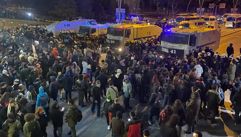 İstanbul ve Ankara’da İmamoğlu’na Destek Eylemleri: Öğrenciler Diploma İptali ve Gözaltılara Karşı Sesini Yükseltti