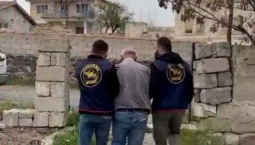 49 Yıl Hapis Cezasıyla Aranan Zanlı, Nevşehir'de Polisin Dikkatiyle Yakalandı