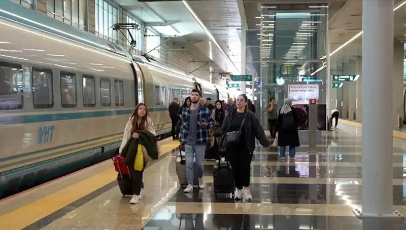 Yüksek Hızlı Trenlerde Yeni Seferler: Tatil Dönemi İçin Ekstra Seferler Başlatılıyor
