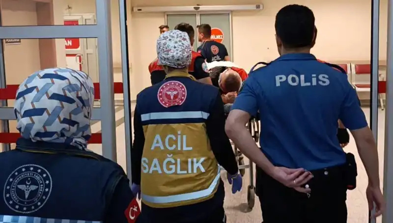 Polis Ekipleri Kaza Yaptı: İki Yaralı Var, Olayın Detayları Şaşırttı