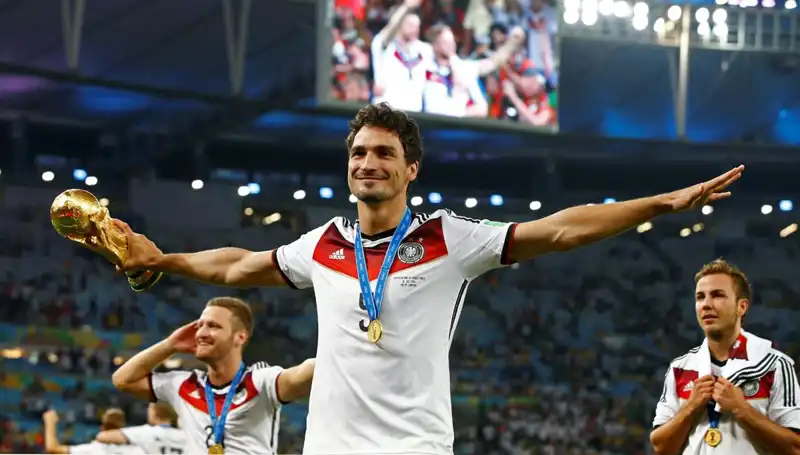 Almanya'nın Futbol Yıldızı Hummels, Futbol Kariyerine Veda Edecek!