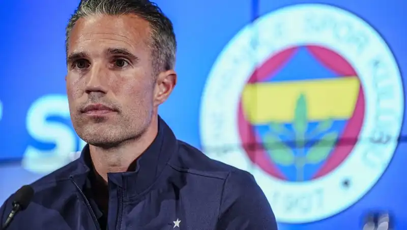 Robin van Persie'den Şaşırtan Açıklama: Fenerbahçe'ye Tur Şansı Yüzde Kaç?