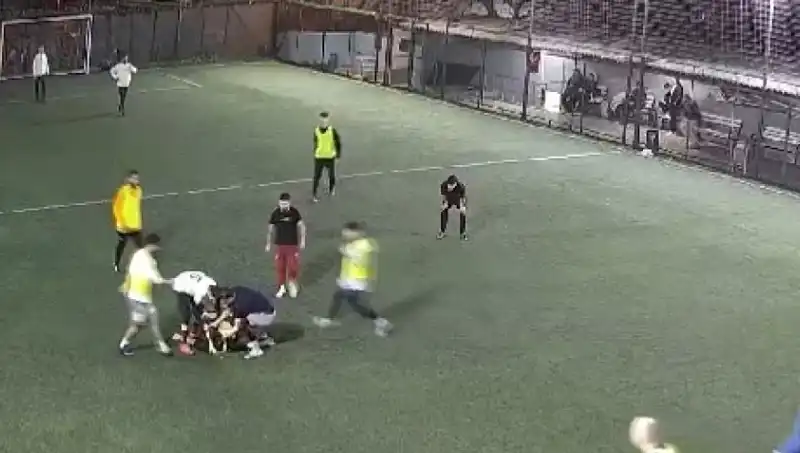 İki Halı Sahanın Karanlık Yüzü: Ayrı Ayrı Ölüm Olayları