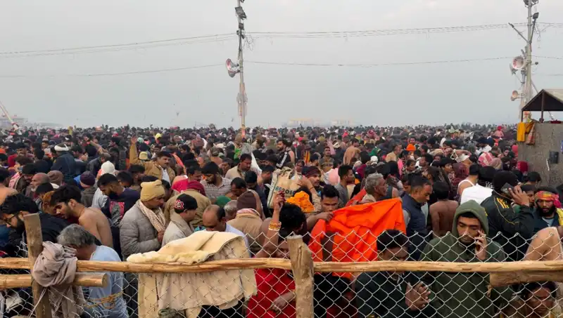Hindistan'da Dini Festivaldeki İzdihamda Altı Can Gitti