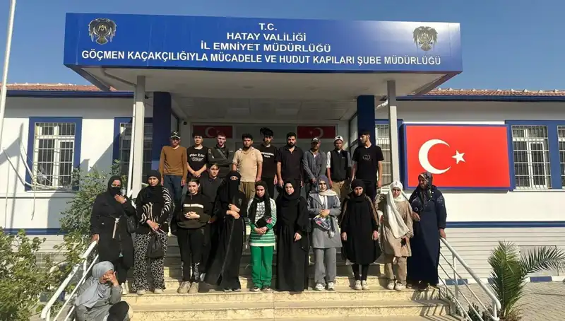 Minibüste Yakalanan 24 Göçmen: Sınır Güvenliği Alarmı mı?