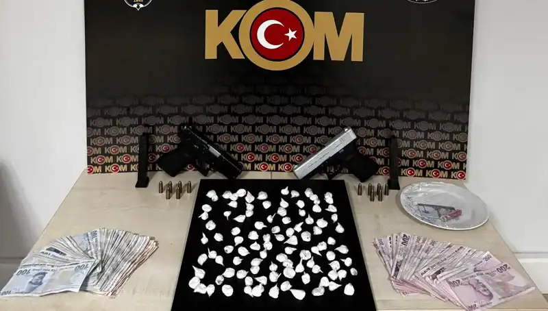 Çeşme'de Silahlı Saldırı: 3 Kişi Gözaltında, Olayın Ayrıntıları Şok Edici