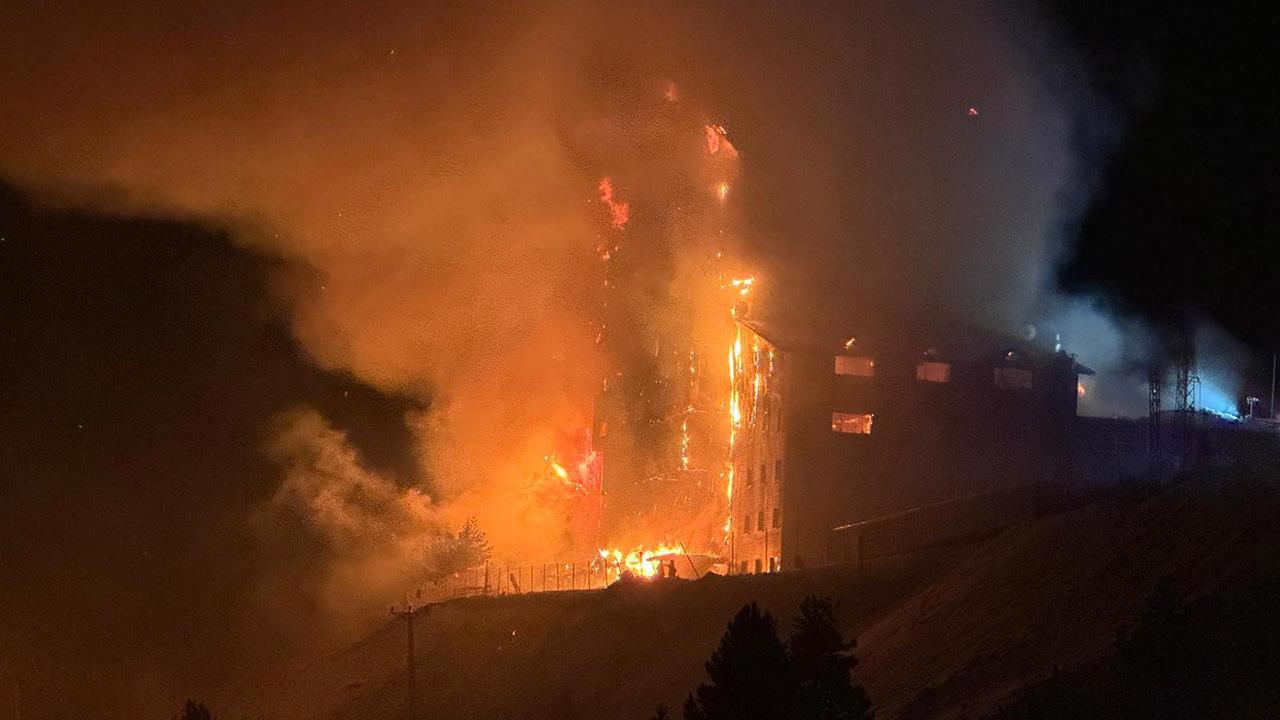 Kartalkaya'da Otelden Korkunç Yangın: 3 Ölü, 21 Yaralı