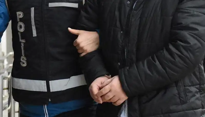 Sosyal Medya Dolandırıcılığı: 500 Milyonluk Kadın Profili Vurgunu ve 12 Tutuklama