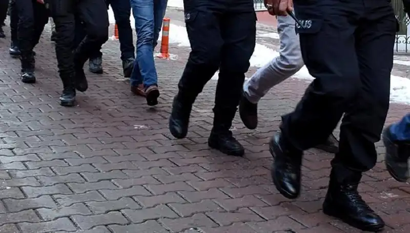 Antalya’da Silah Kaçakçılarına Dev Operasyon: Çok Sayıda Gözaltı!