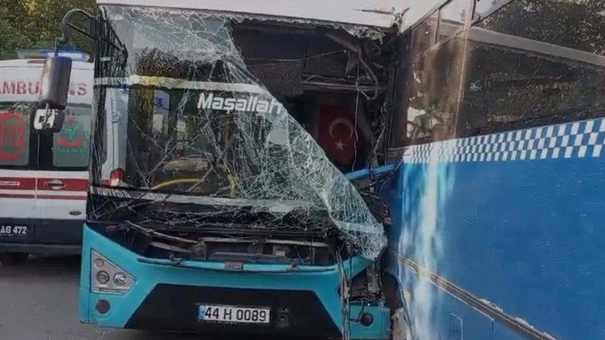 Malatya’da Öğrenci Servisi ile Halk Otobüsü Çarpıştı: Çok Sayıda Yaralı