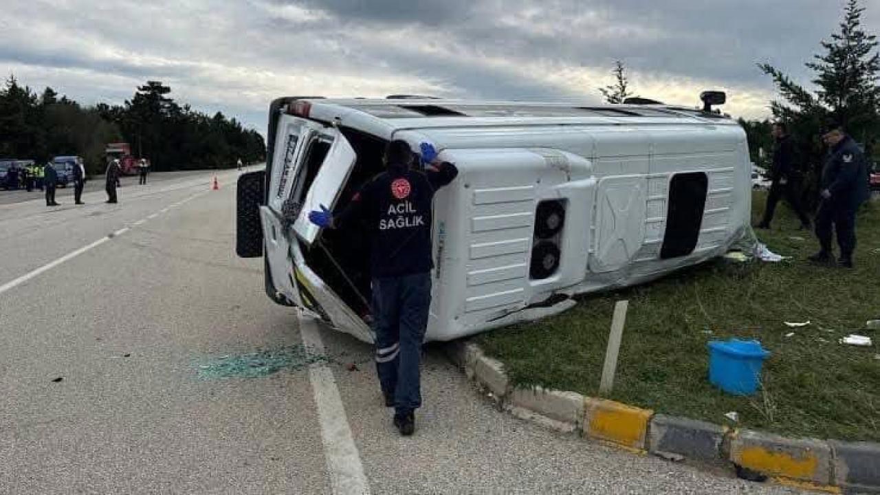 Balıkesir'de Okul Servisi ile Tır Çarpıştı: 8 Öğrenci Ağır Yaralandı!