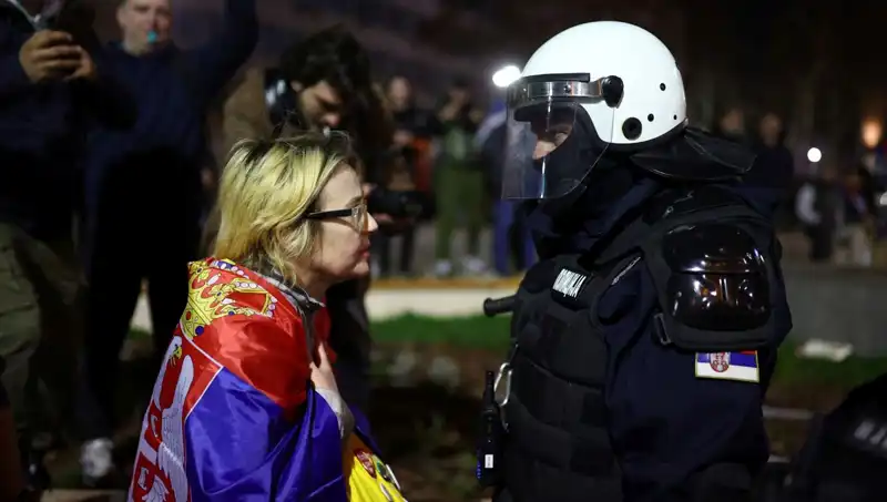 Sırbistan Polisinin Yasaklı Sonik Silah Kullanımıyla İlgili Gelişmeler