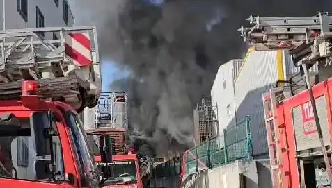 Tuzla'daki Fabrika Yangını: Kontrol Altına Alındı, Neler Yaşandı?