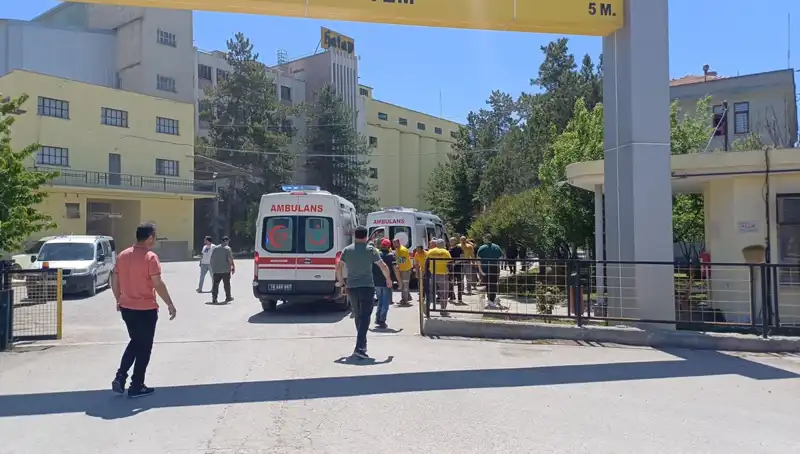Çorum'daki Un Fabrikasında Patlama: 10 Yaralı, 1'i Ağır Durumda