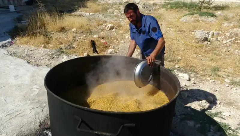 Her Yıl Ağustos'ta Başlayan Eşsiz Etkinlik: Kazanlar Kaynamaya Başladı!