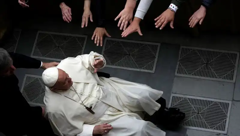 Papa Francis'in İstifa İhtimali: 600 Yıl Sonra Bir İlk Mi Gerçekleşiyor?