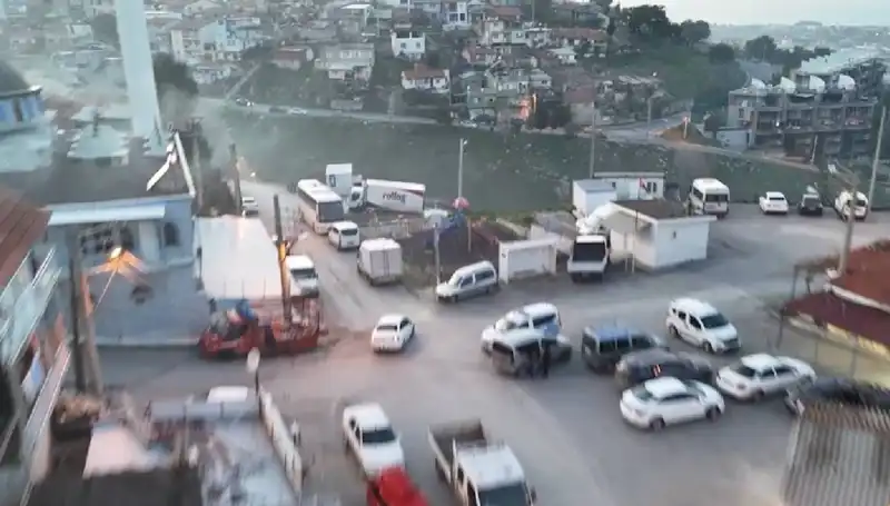 İzmir'de Büyük Operasyon: 99 Gözaltı ile Suç Örgütüne Darbe
