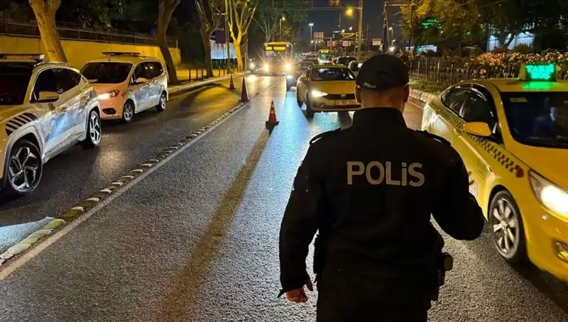 İstanbul'da Huzur Denetimleri: Gözaltına Alınan Bin 5 Kişi