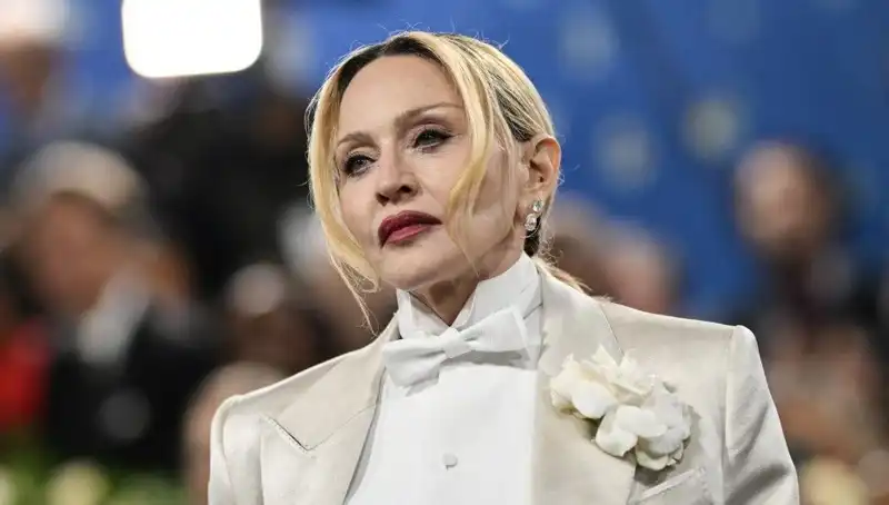 Madonna'nın Tartışmalı Diyeti: Kanserle Mücadelede Yeni Bir Umut mu?