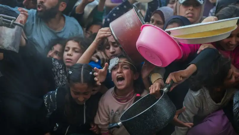 Gazze'de Açlık Krizi Tırmanıyor: Un Stokları Tükenmek Üzere