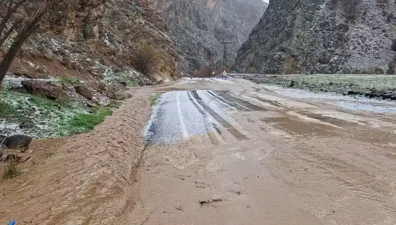 Tunceli'de Dolu ve Sağanak: Hayat Durma Noktasına Geldi